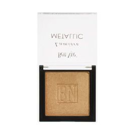 Ben Nye Bronze Lumière Metallic 

Ben Nye Mediapro shimmer compacts provide beautiful,translucent highlights with subtle radiant shimmer. Ultra silky,with just a hint of color, all are finely-milled and complement most complexions.