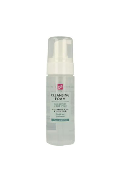 Cleansing Foam 150ml

Cleansing foam provides a mild cleansing of the skin. In addition, this facial cleanser is enriched with vitalising minerals from sea-algae extract.